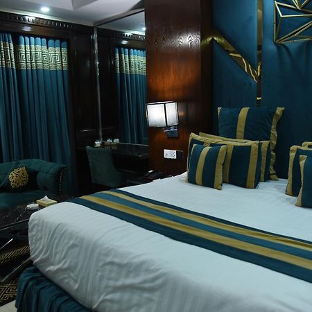 Hilton Suites Lahore Exteriör bild