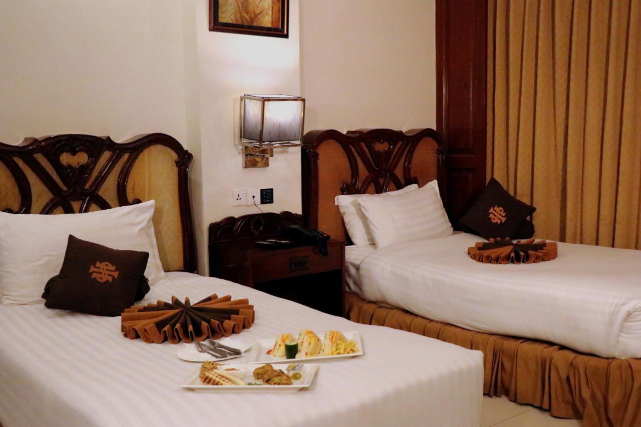 Hilton Suites Lahore Exteriör bild