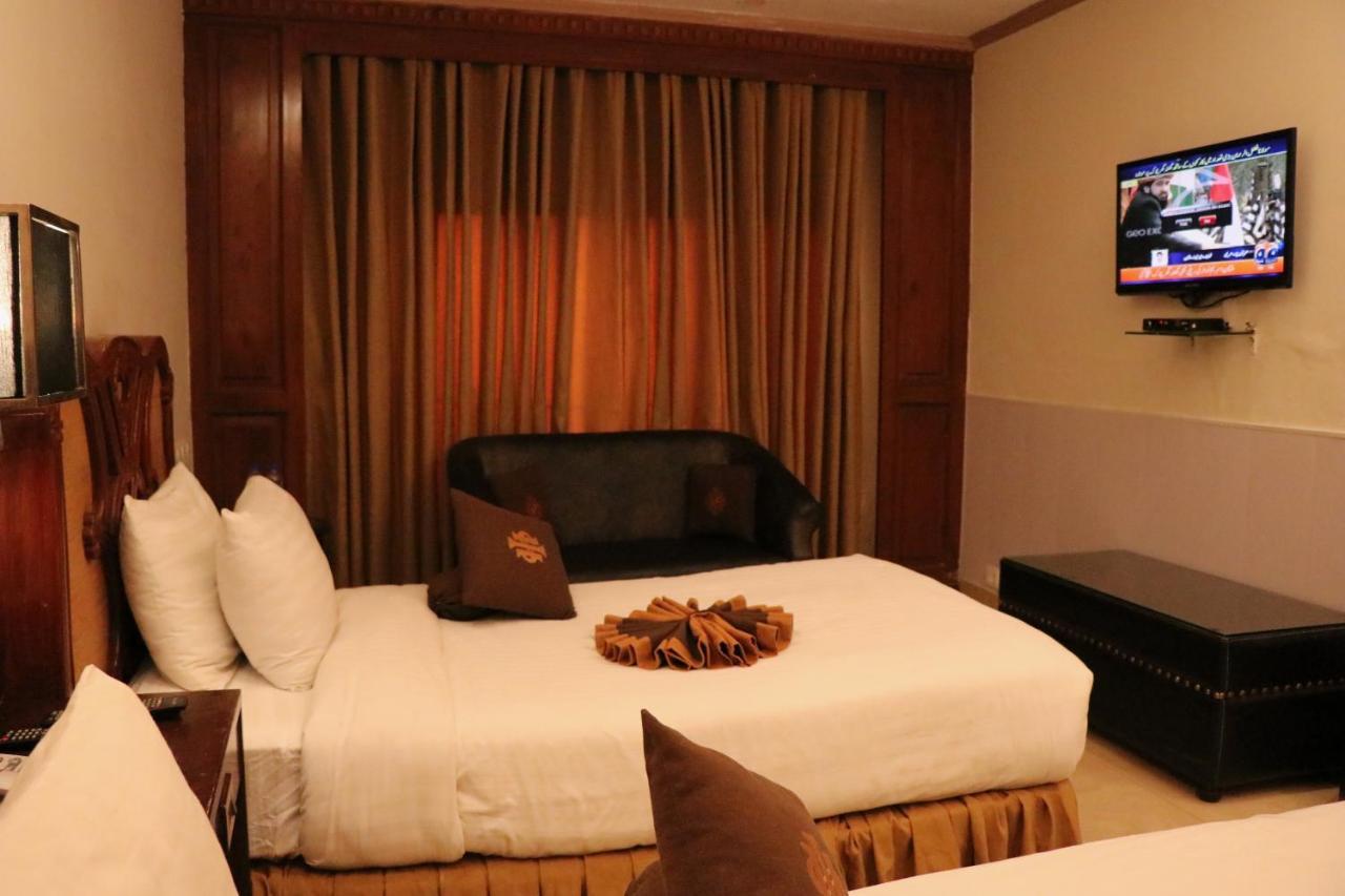 Hilton Suites Lahore Exteriör bild