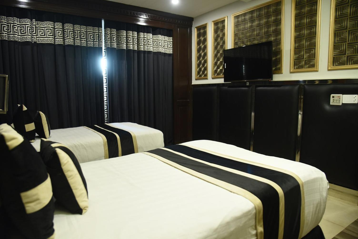 Hilton Suites Lahore Exteriör bild
